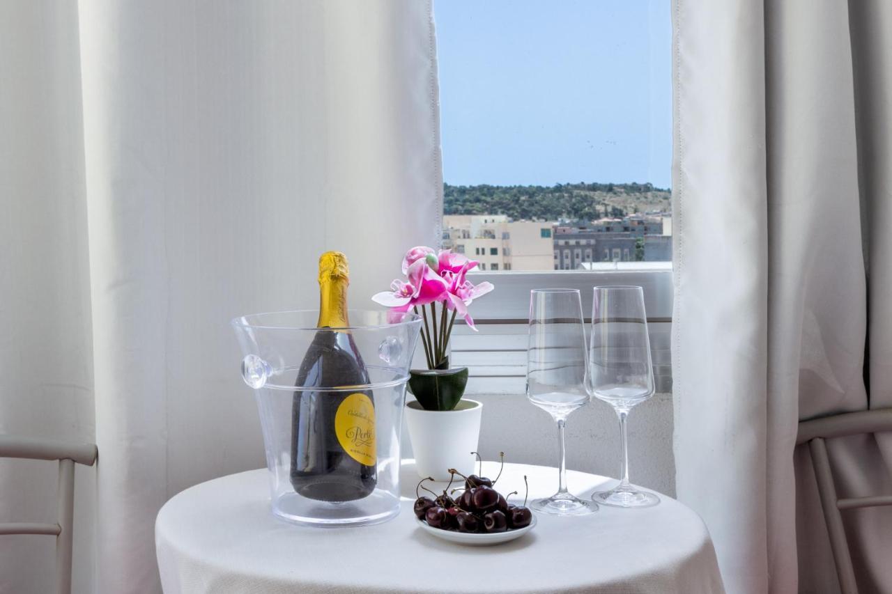 Bed And Breakfast Del Fiore Кальяри Экстерьер фото